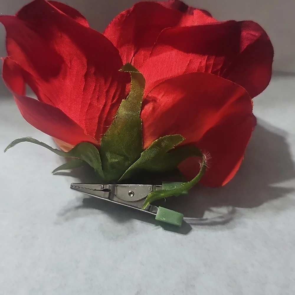 Elegant Fabric Fascinator For Hats